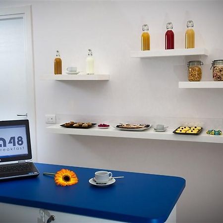 B&B Pika 48 Napoli Bagian luar foto